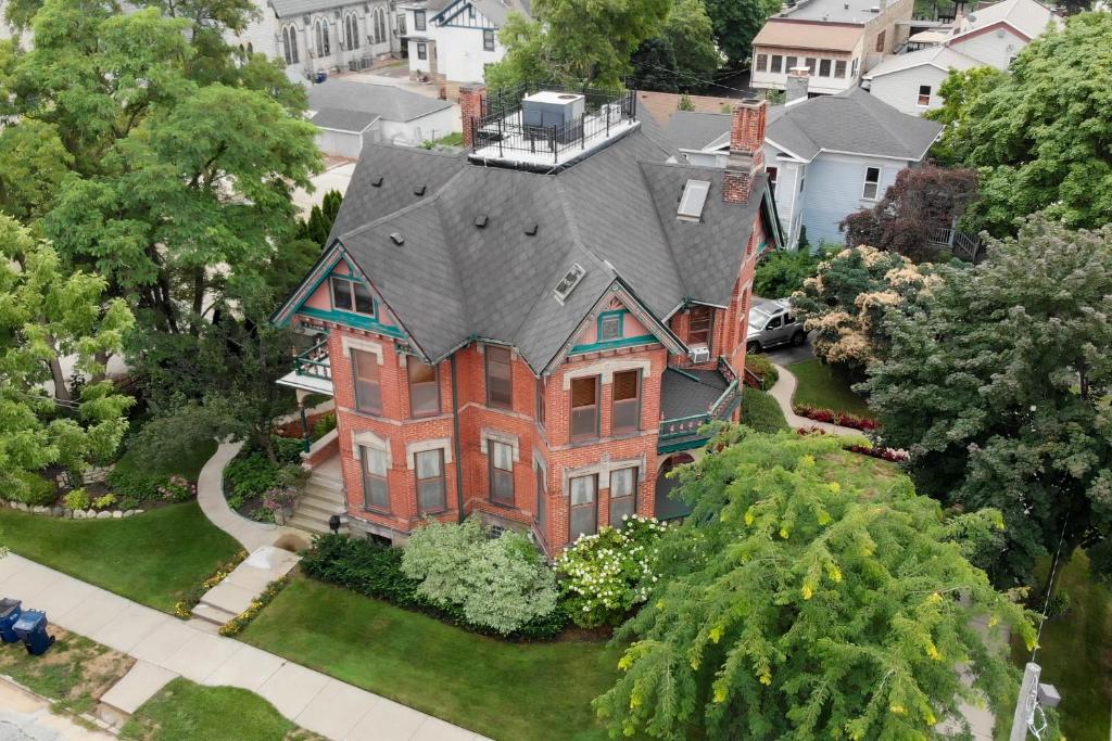 Historic Webster House Bed and Breakfast Inn