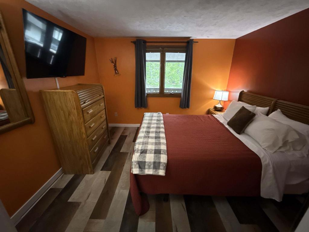 Mountain Villas Condo Retreat for 12 - Image 8