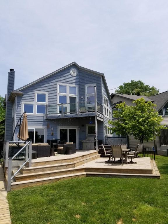 This is the One! Private! Exclusive! Pet Friendly!