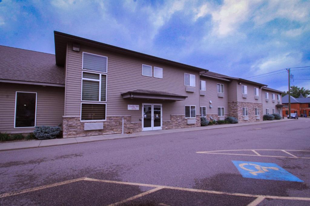 Canby Inn and Suites - Image 7