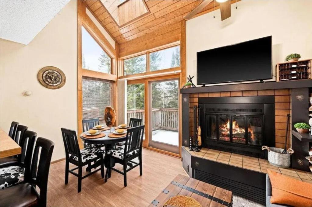 Charming Lutsen Ski-In Ski-Out Townhome with Pools and Hot Tub