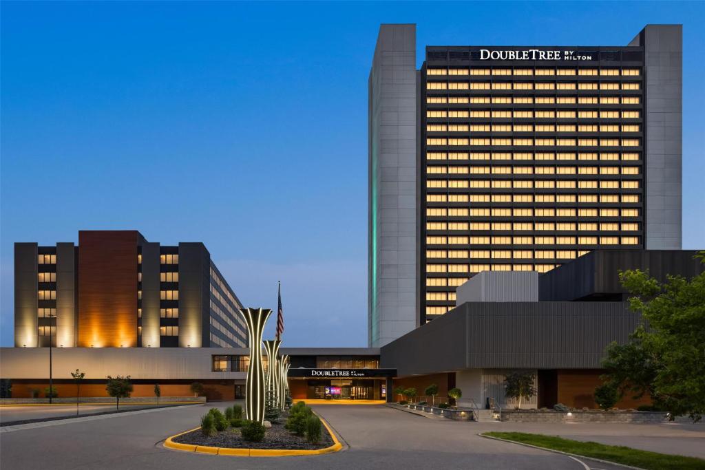 DoubleTree by Hilton Bloomington Minneapolis South