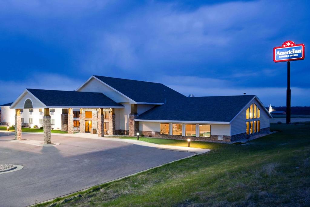 AmericInn by Wyndham Jackson - Image 7