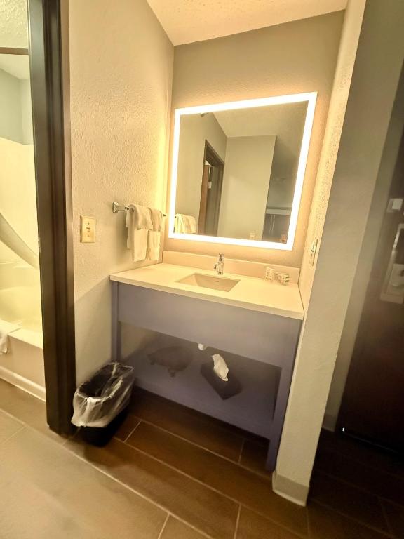 AmericInn by Wyndham Tofte Near Lake Superior