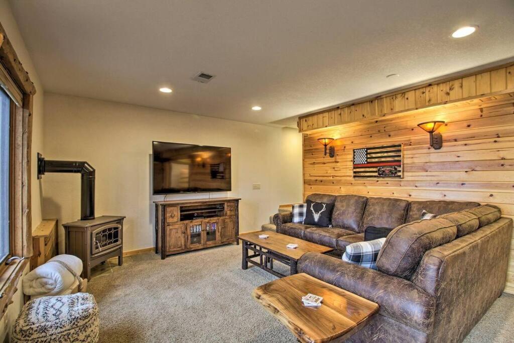 New Hot Tub Fall Oasis with Amazing FawnLake Views - Image 5