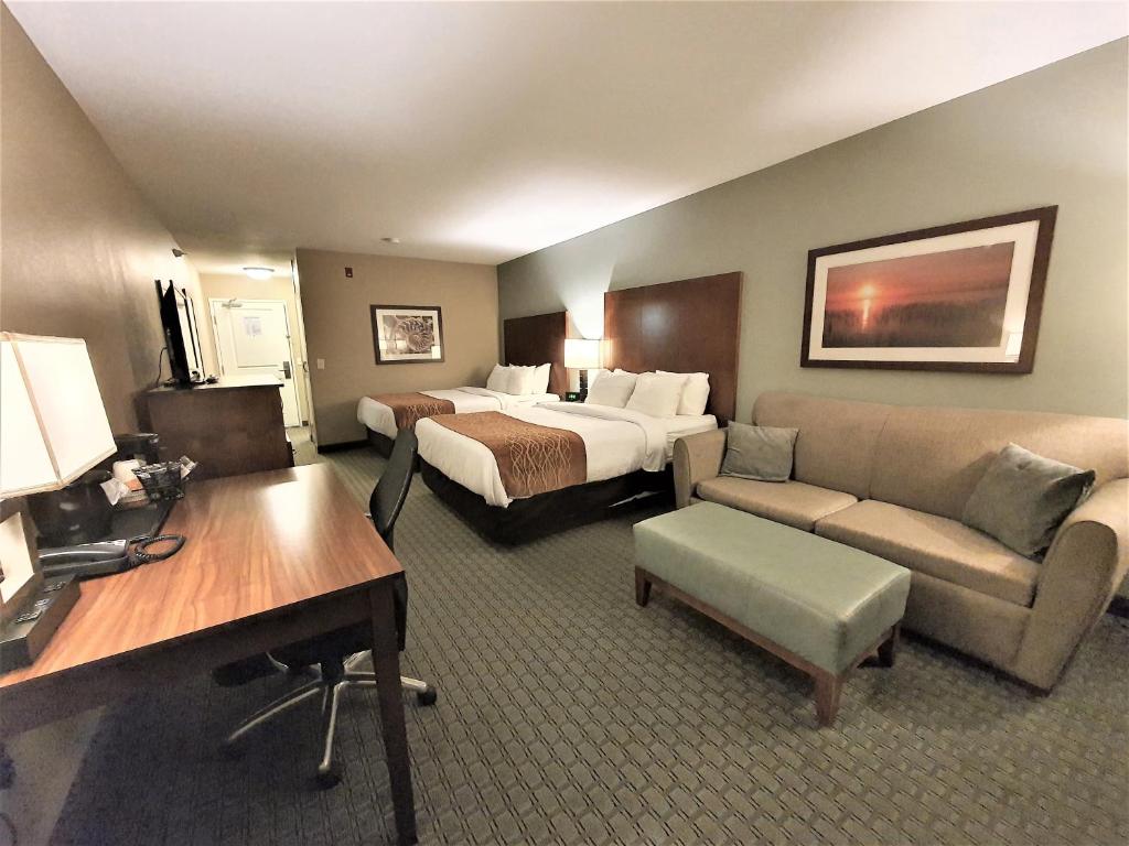 AmeriVu Inn and Suites - Chisago City - Image 7