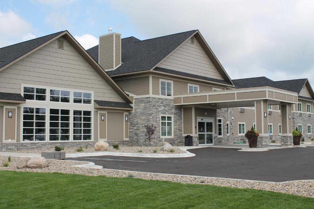 GrandStay Hotel & Suites - Glenwood - Image 7