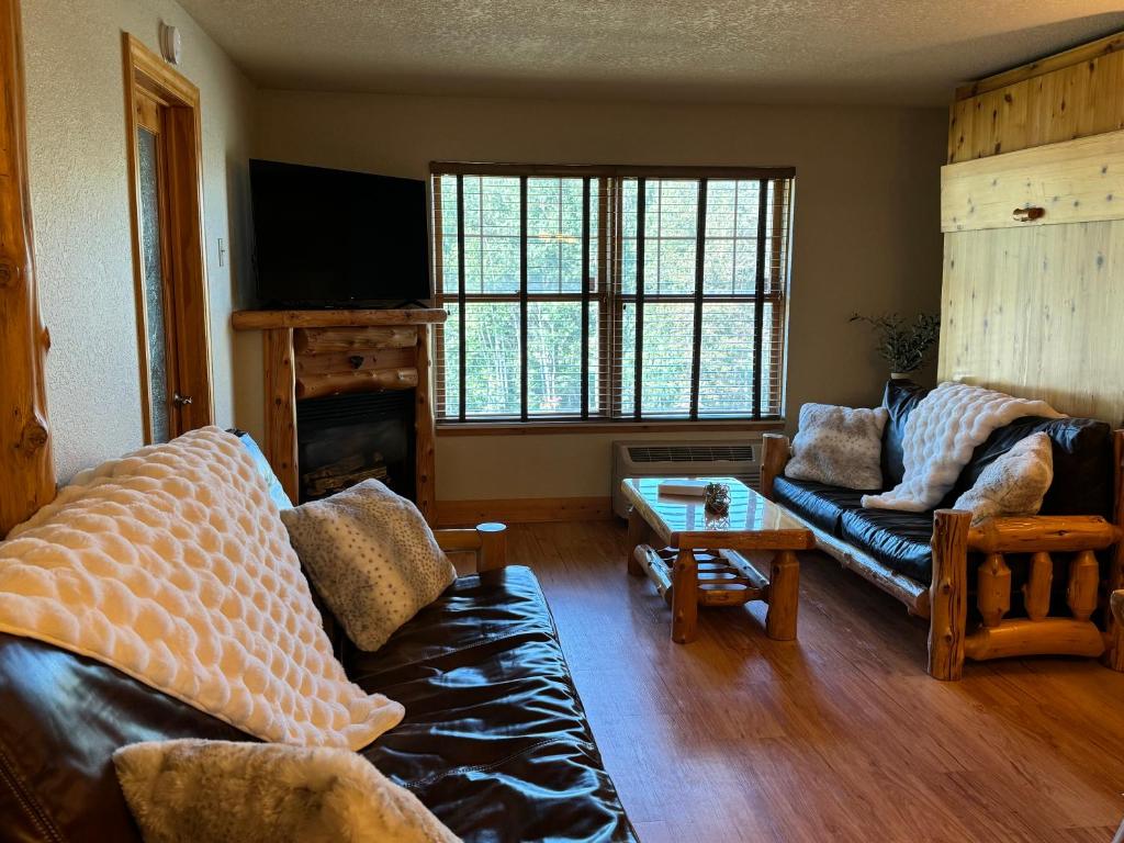 North Ridge Mountainside Condo