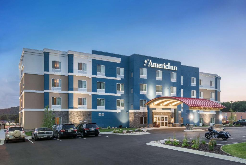 AmericInn by Wyndham Winona - Image 6
