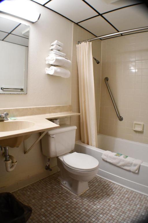 American Motel Waseca - Image 7