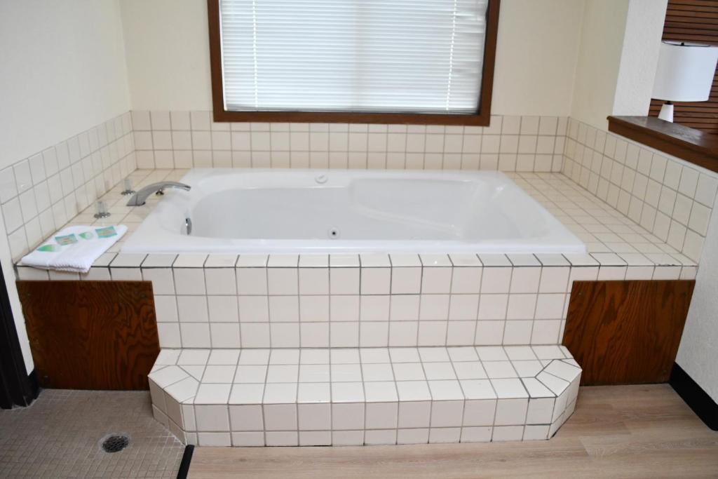 Bathtub - Photo 4