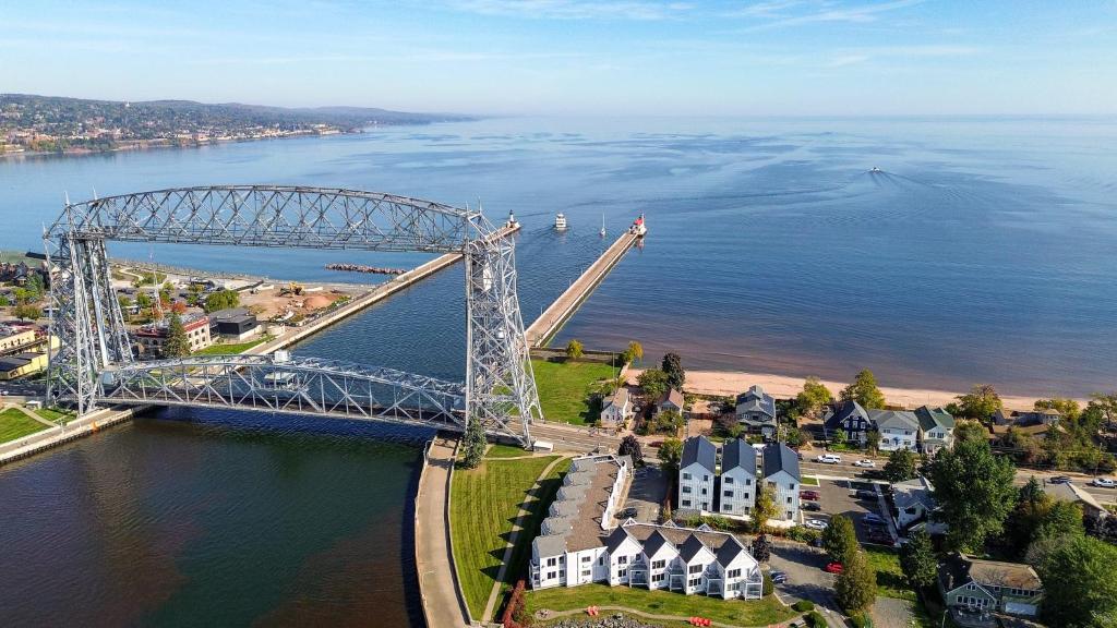 Dragestil 713 Duluth Luxury Condos by Heirloom Boutique Collection - Image 7