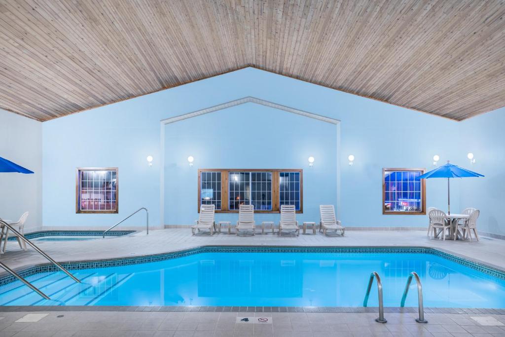 Hot Tub (Jacuzzi) - Photo 4