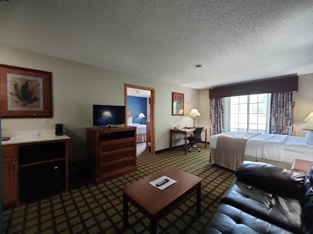 Baymont by Wyndham Albany - Image 6