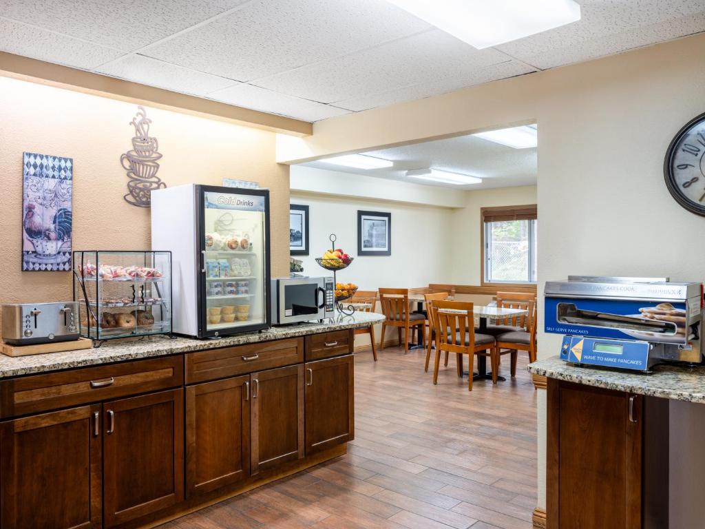 Country Inn Two Harbors - Image 5