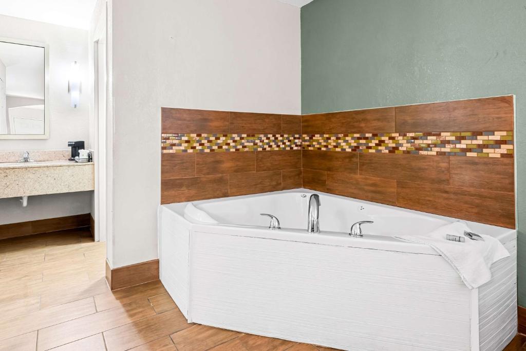 Best Western Executive Suites