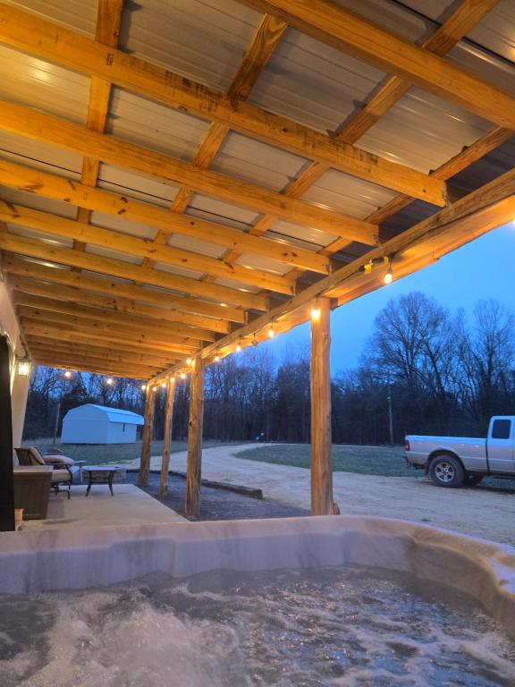 Hot Tub (Jacuzzi) - Photo 9