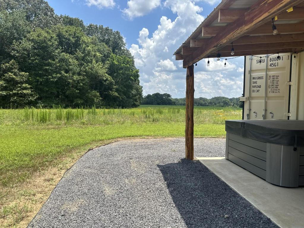 Hot Tub (Jacuzzi) - Photo 7