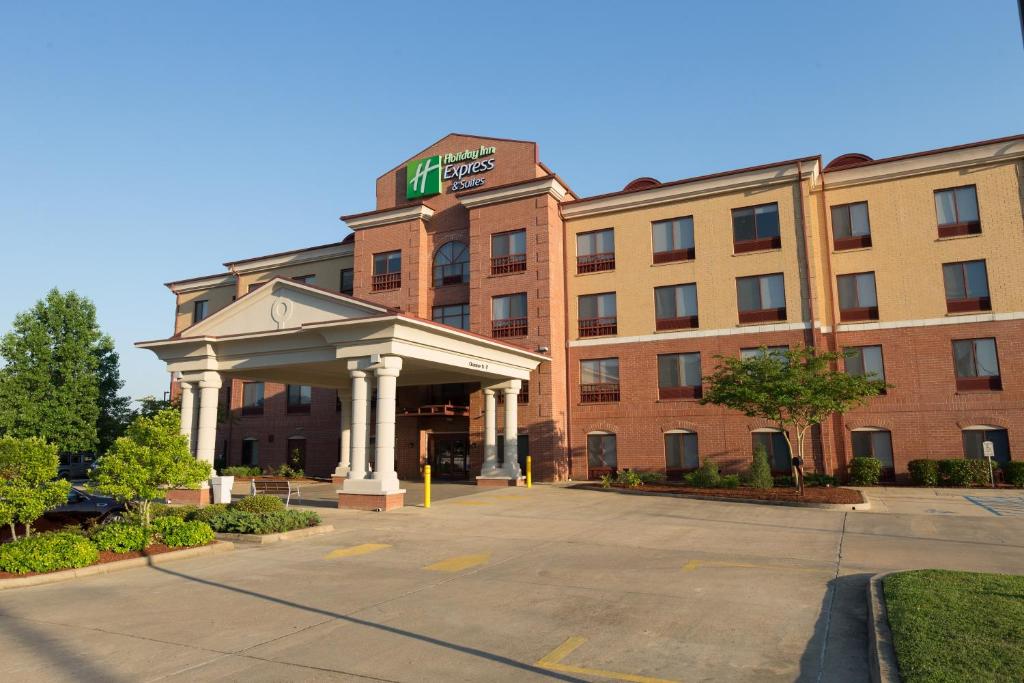 Holiday Inn Express Hotel & Suites Clinton by IHG