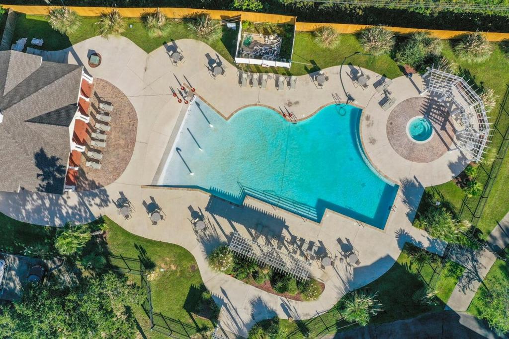 Hot Tub (Jacuzzi) - Photo 3