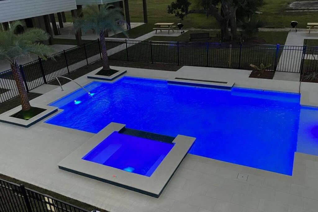 Hot Tub (Jacuzzi) - Photo 7