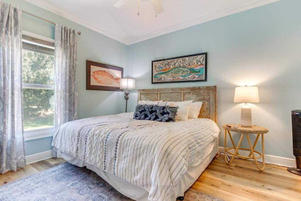 Waterfront Gulf Coast Home with Outdoor Oasis! - Image 8