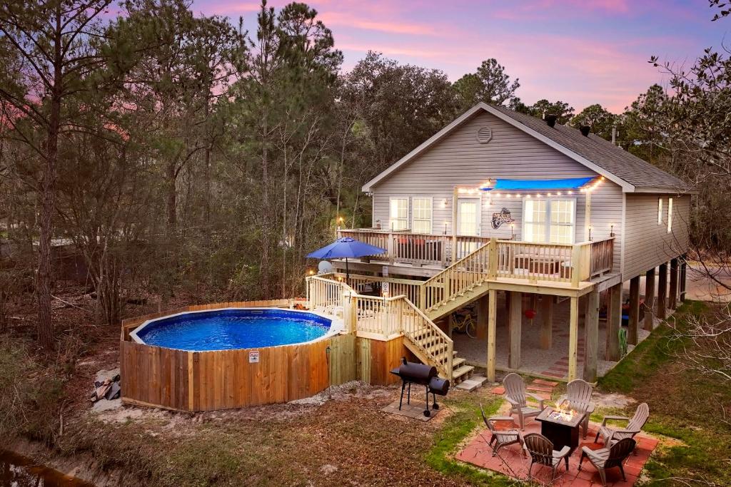 Waterfront Home with Pool, Hot Tub and Game Area