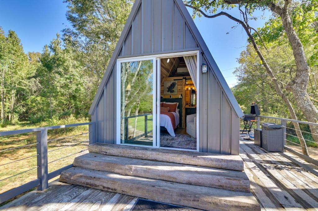 Pickwick Lake Cabin Private Hot Tub, Shared Perks - Image 8