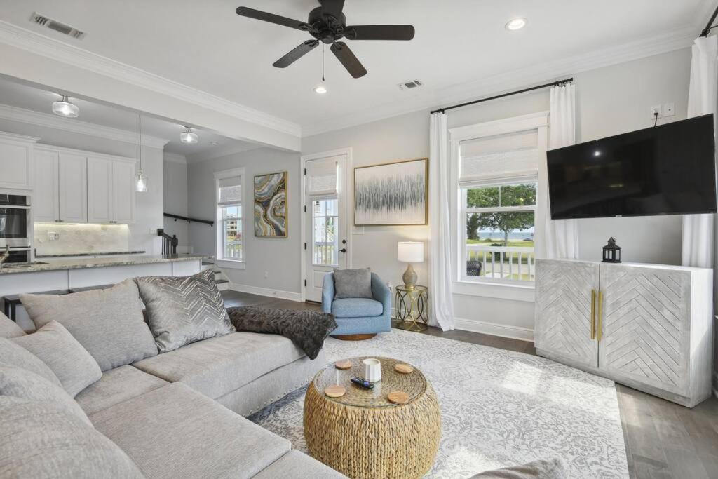 Walk to Beach with Heated Pool Spa views & oak trees - Image 6