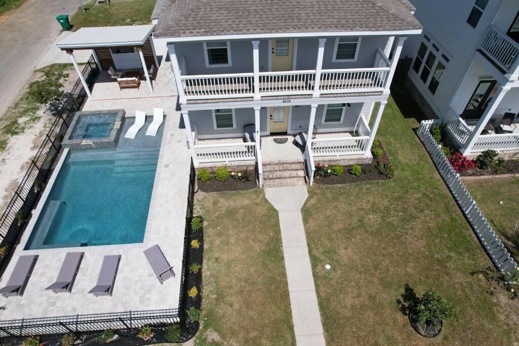 Hot Tub (Jacuzzi) - Photo 4