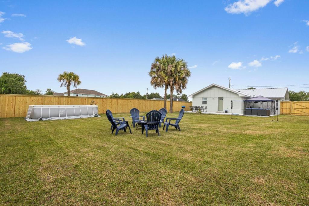 Hot Tub (Jacuzzi) - Photo 3