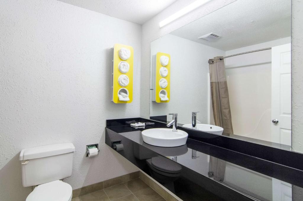 Motel 6 Moss Point, MS - Image 8