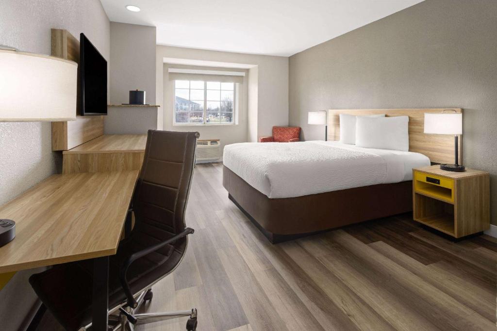 Days Inn by Wyndham Jackson Downtown - Image 7