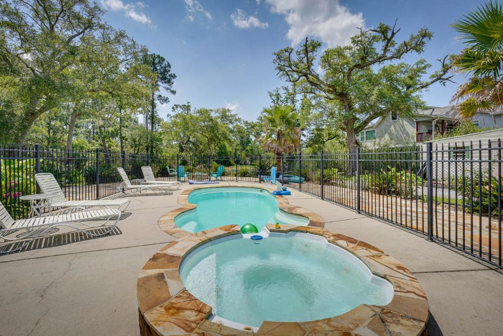 Hot Tub (Jacuzzi) - Photo 2