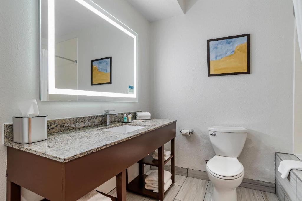 Comfort Suites Hattiesburg near University