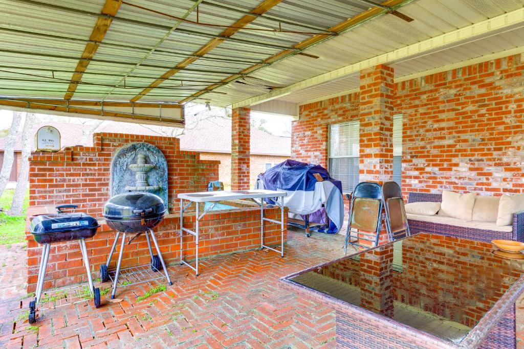 Hot Tub (Jacuzzi) - Photo 3