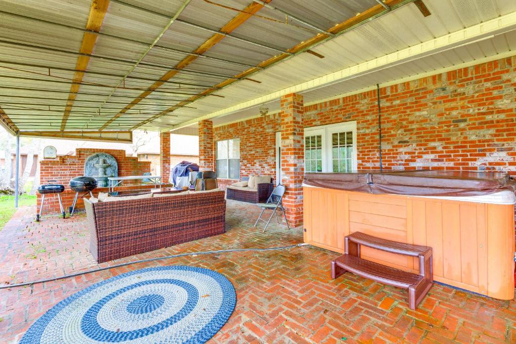 Home with Large Yard and Pond On-Site 15 Mi to Biloxi