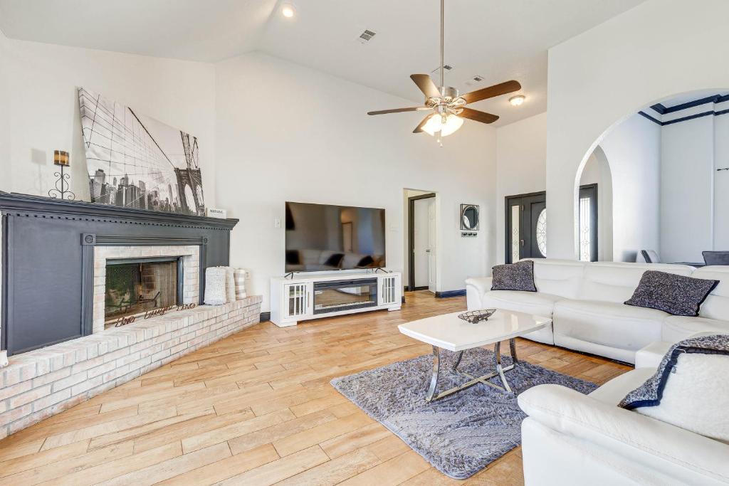 Family-Friendly Ocean Springs Home Grill, Hot Tub - Image 5