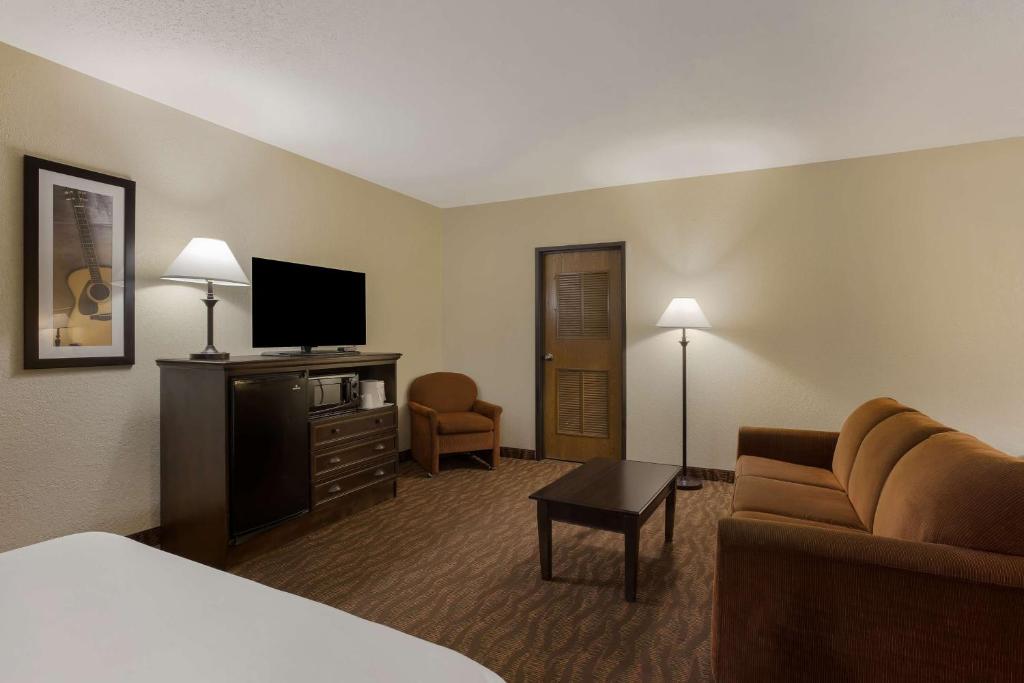 Best Western Music Capital Inn - Image 6