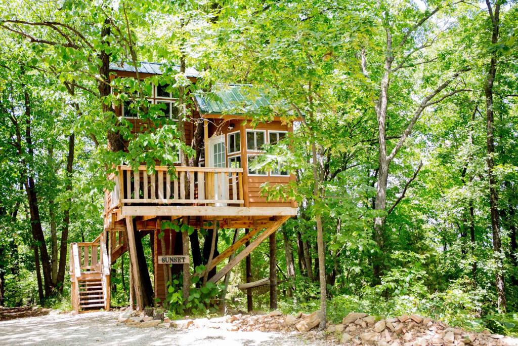The Cottage Treehouses - Image 6