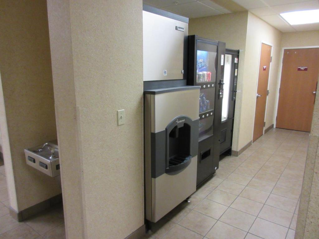 Parkfield Inn - Warsaw - Image 5