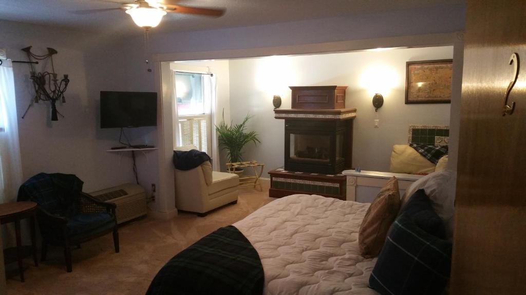 Woodstock Inn Bed & Breakfast - Image 5