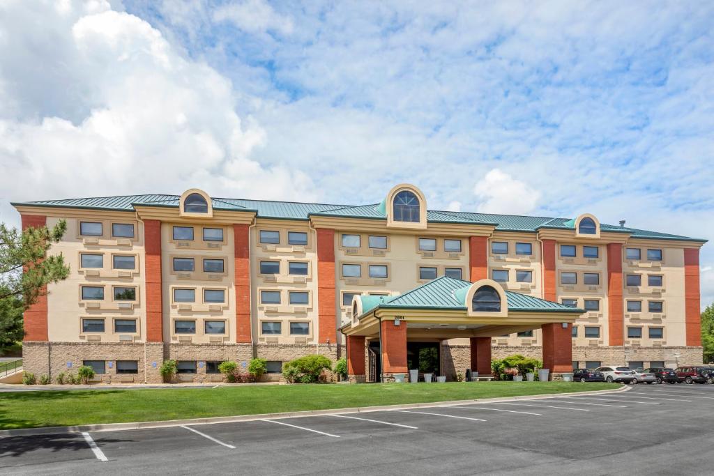 Holiday Inn Express Branson- Green Mountain Drive by IHG - Image 6