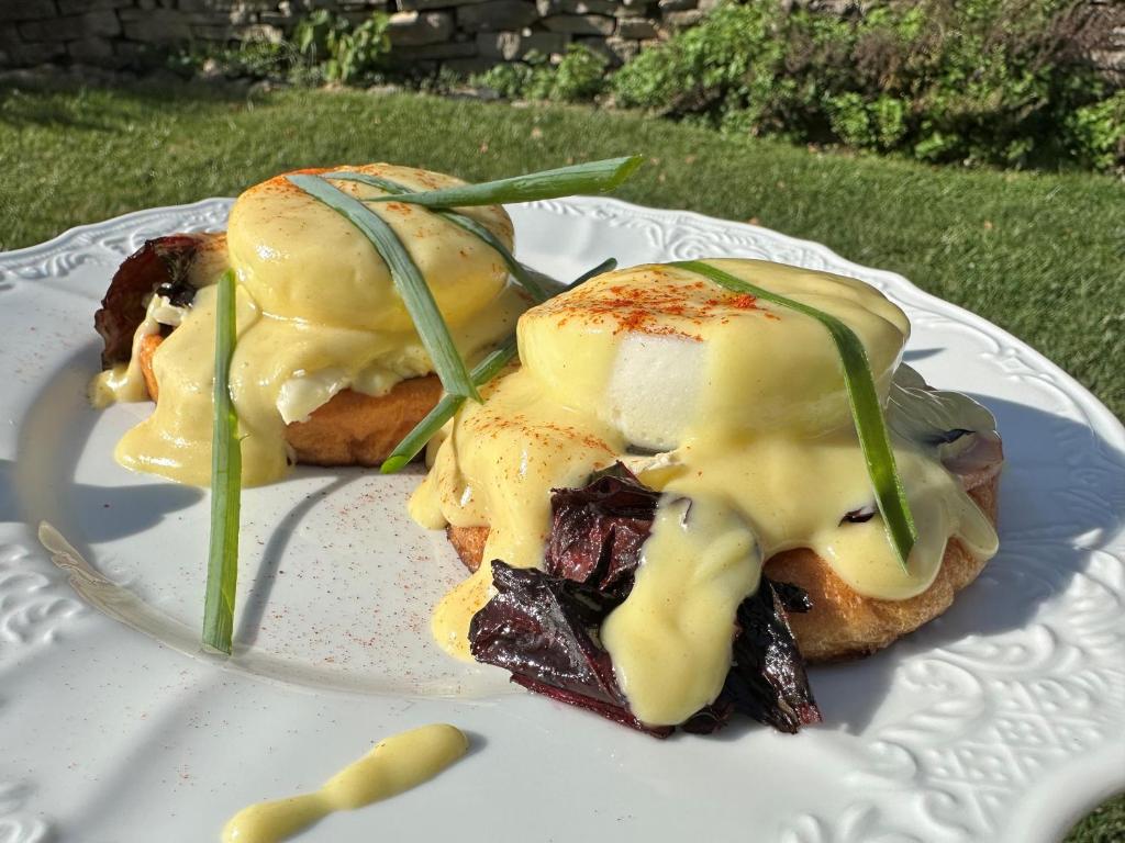 Garth Woodside Mansion Bed and Breakfast - Image 6