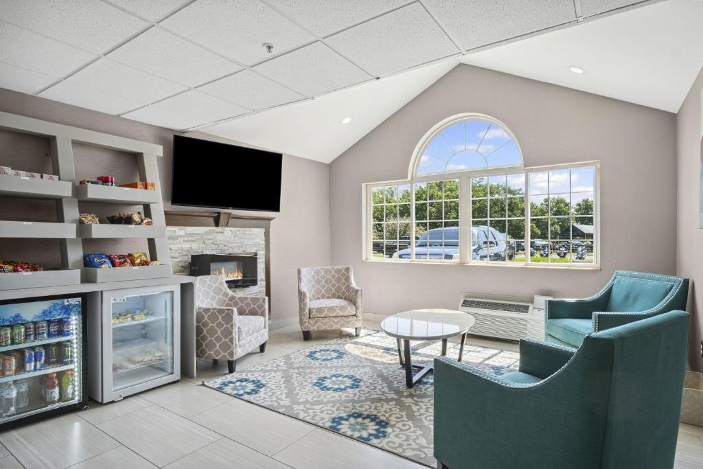 Sonesta Essential Hotels & Suites Kansas City Blue Springs - Image 6