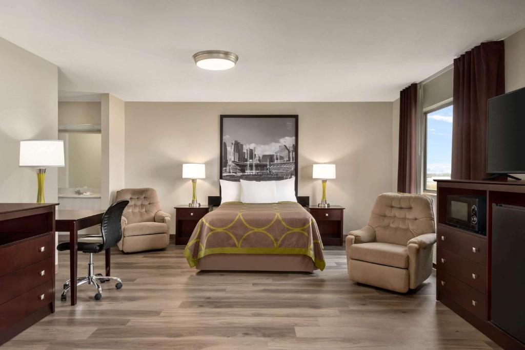 Super 8 by Wyndham Bethany MO - Image 6