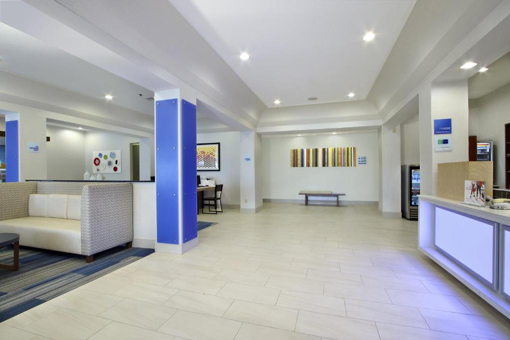 Holiday Inn Express Boonville by IHG - Image 5