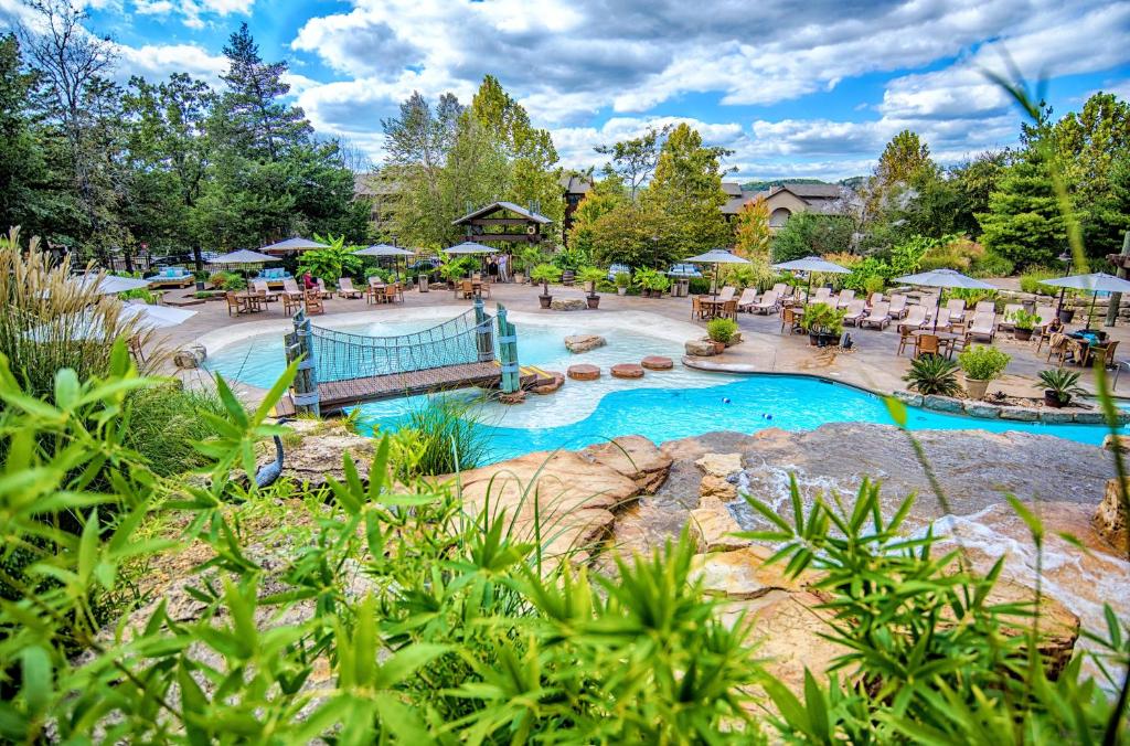 Hot Tub (Jacuzzi) - Photo 2