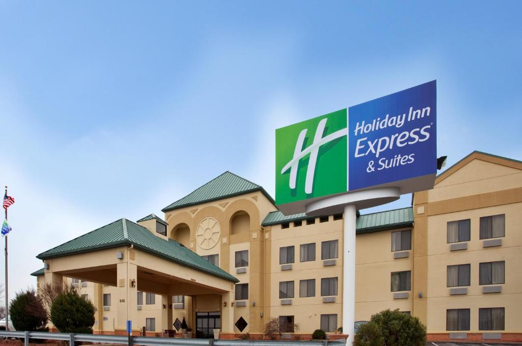Holiday Inn Express Hotel & Suites Fenton/I-44 by IHG