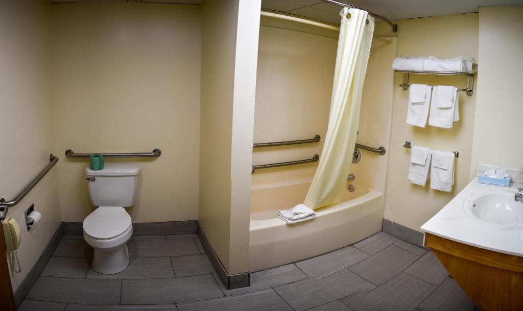 Hot Tub (Jacuzzi) - Photo 2